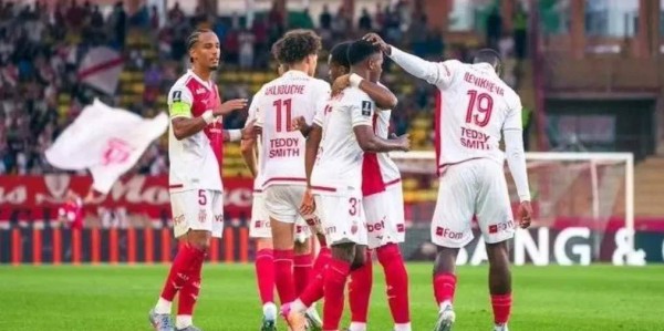 紧随拜仁4-0，利物浦5-1，皇马1-0横扫尤文3连胜，欧冠最新积分榜揭晓
        
    紧随拜仁4-0，利物浦5-1，皇马1-0横扫尤文3连胜，欧冠最新积分榜揭晓